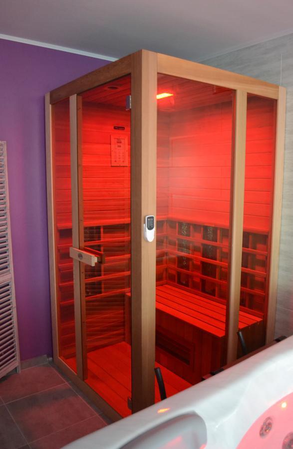 Monteaux Au Coeur Du Bien-Etre, Chalet Avec Piscine Chauffee Et Couverte, Spa, Sauna, Massages מראה חיצוני תמונה